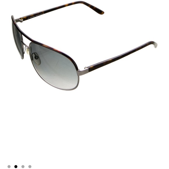 Stylish Silver Aviator Sunglasses